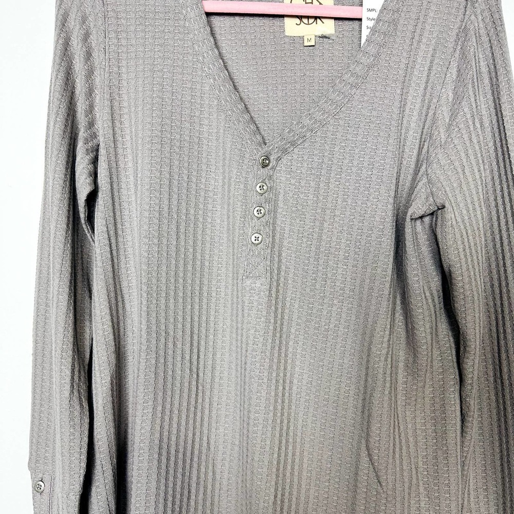 Chaser NWT Waffle Knit Thermal V-Neck Button Cuff Henley Top Heliotrope Medium - Picture 3 of 4